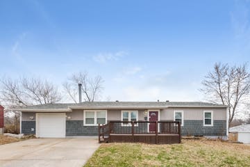 1700 S Trail Ridge Dr Independence, MO 64050